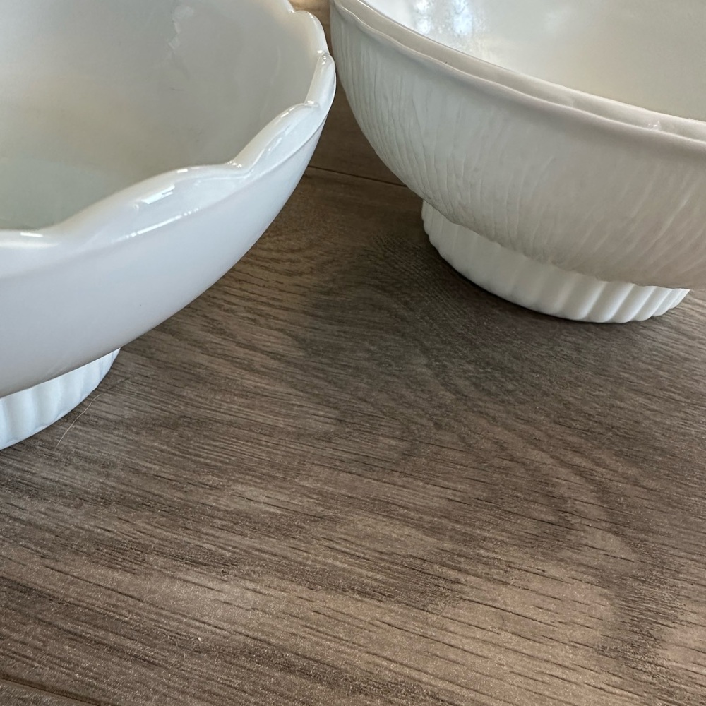 2 milk glass bowls